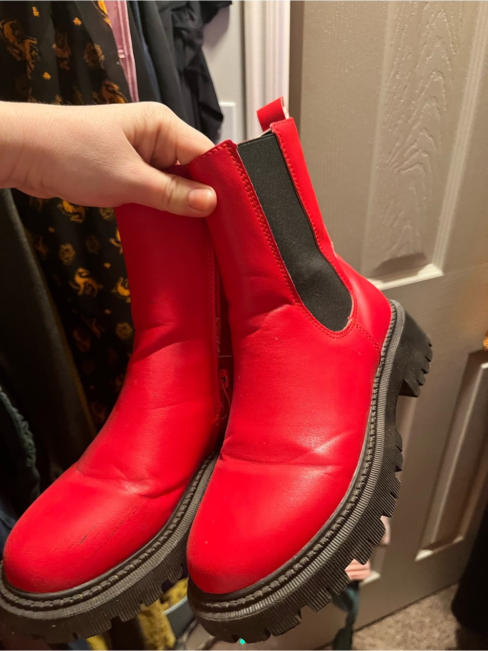 Women's Red Chunky Chelsea Boots